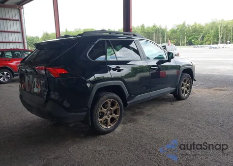 2023 Toyota Rav4 Hybrid Woodland Edition z USA, uszkodzony, nr VIN 2T3UWRFV4PW174201